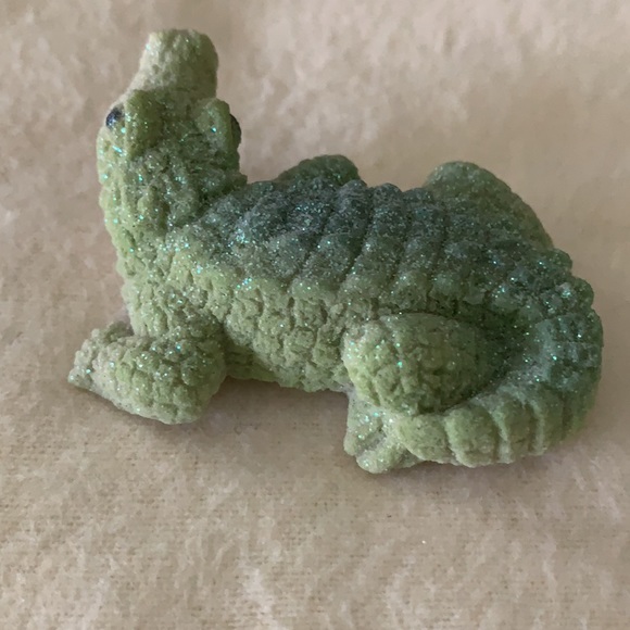 Crocodile Figurine - Picture 2 of 4